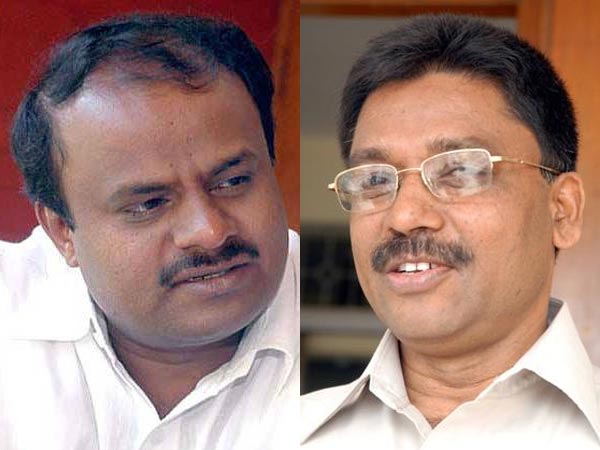 ದುಬಾರಿ ಕಾರು-ವಾಚ್‌ಗಳ ಸರದಾರ ಕುಮಾರಸ್ವಾಮಿ:: ಉಗ್ರಪ್ಪ